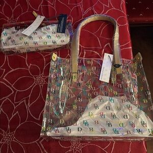 Dooney Bourke medium shopper tote on the go cosmetic case clear see thru stadium